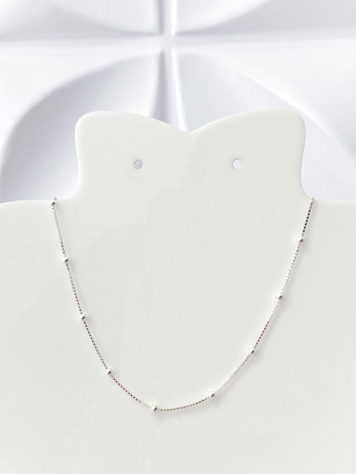 WhatsApp Image 2024-07-22 at 14.06.11 Colar Bolinhas - Imagem 1