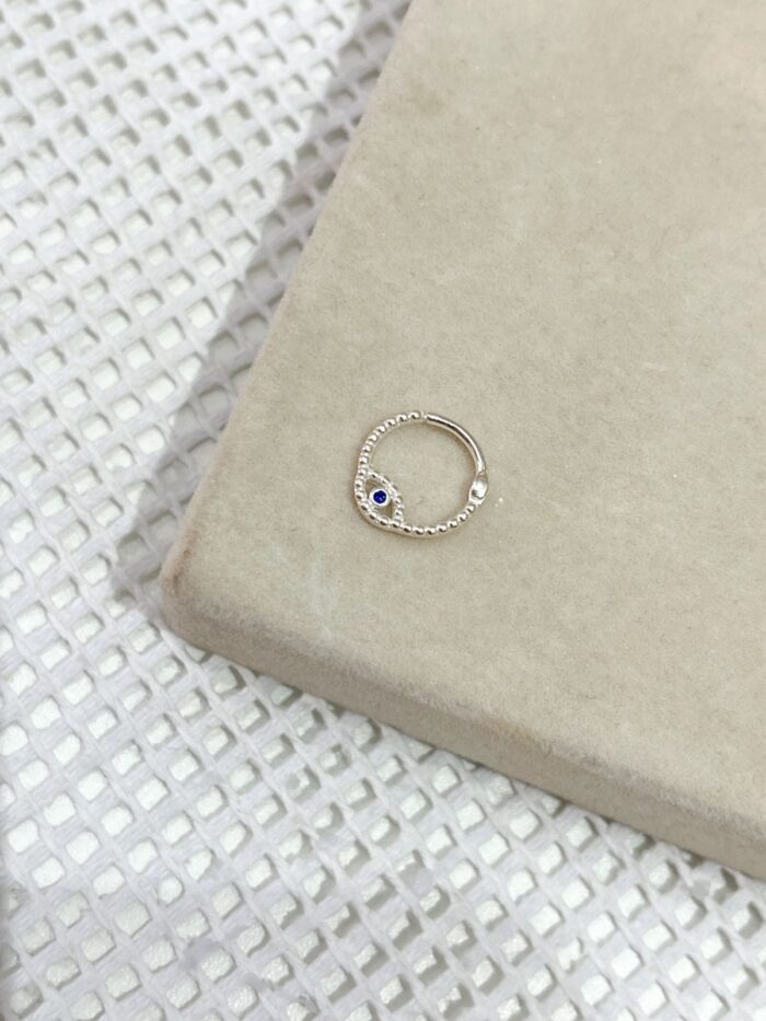 Piercing Daith Olho Grego - Imagem 1