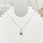 Colar Isis Esmeralda