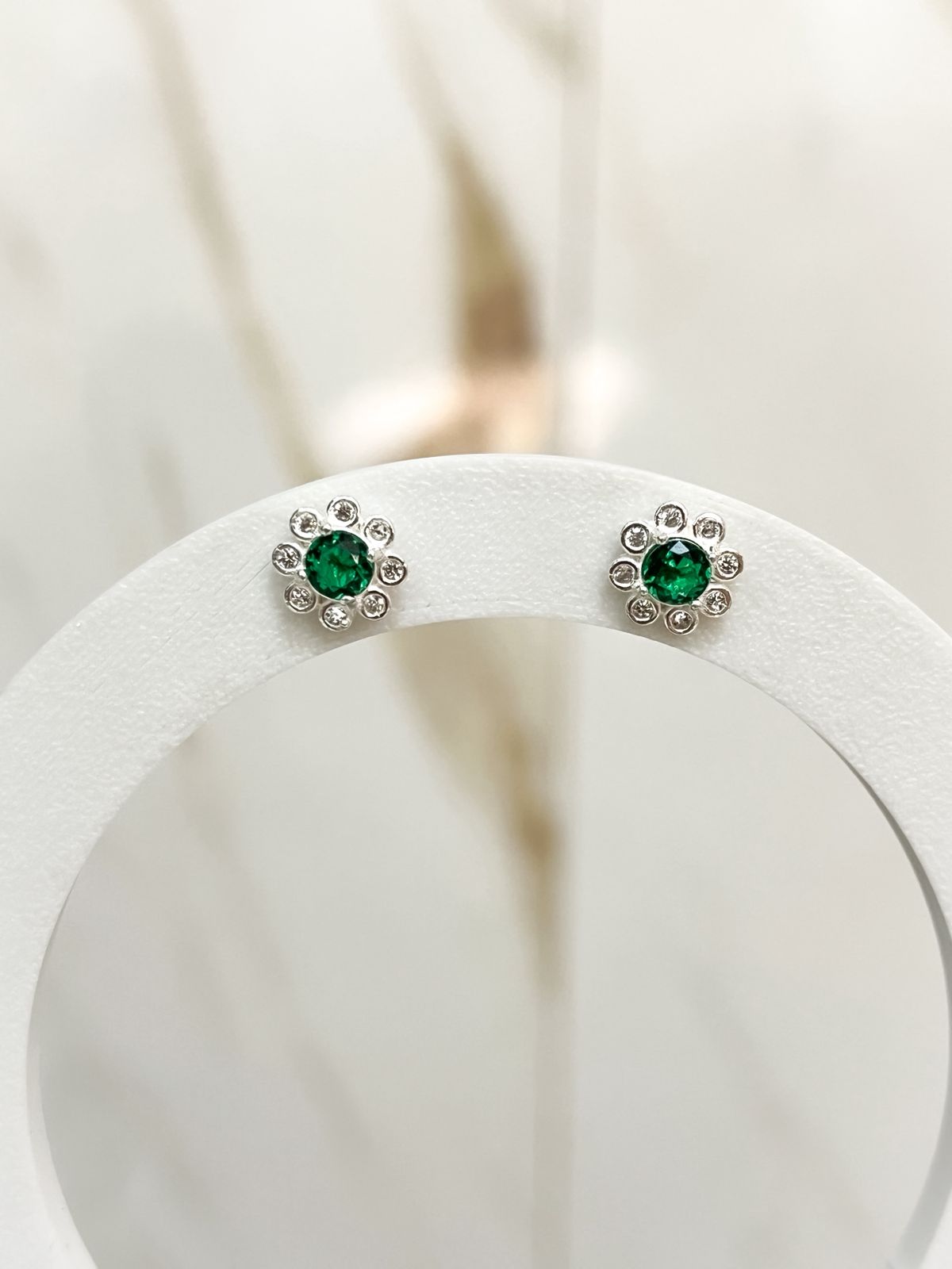 WhatsApp Image 2025-10-17 at 17.54.52 (4) Brinco Gabrielly Esmeralda - Imagem 1