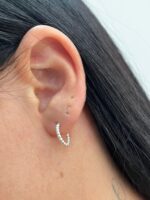 Brinco Meia Argola Bolinhas - Imagem 2