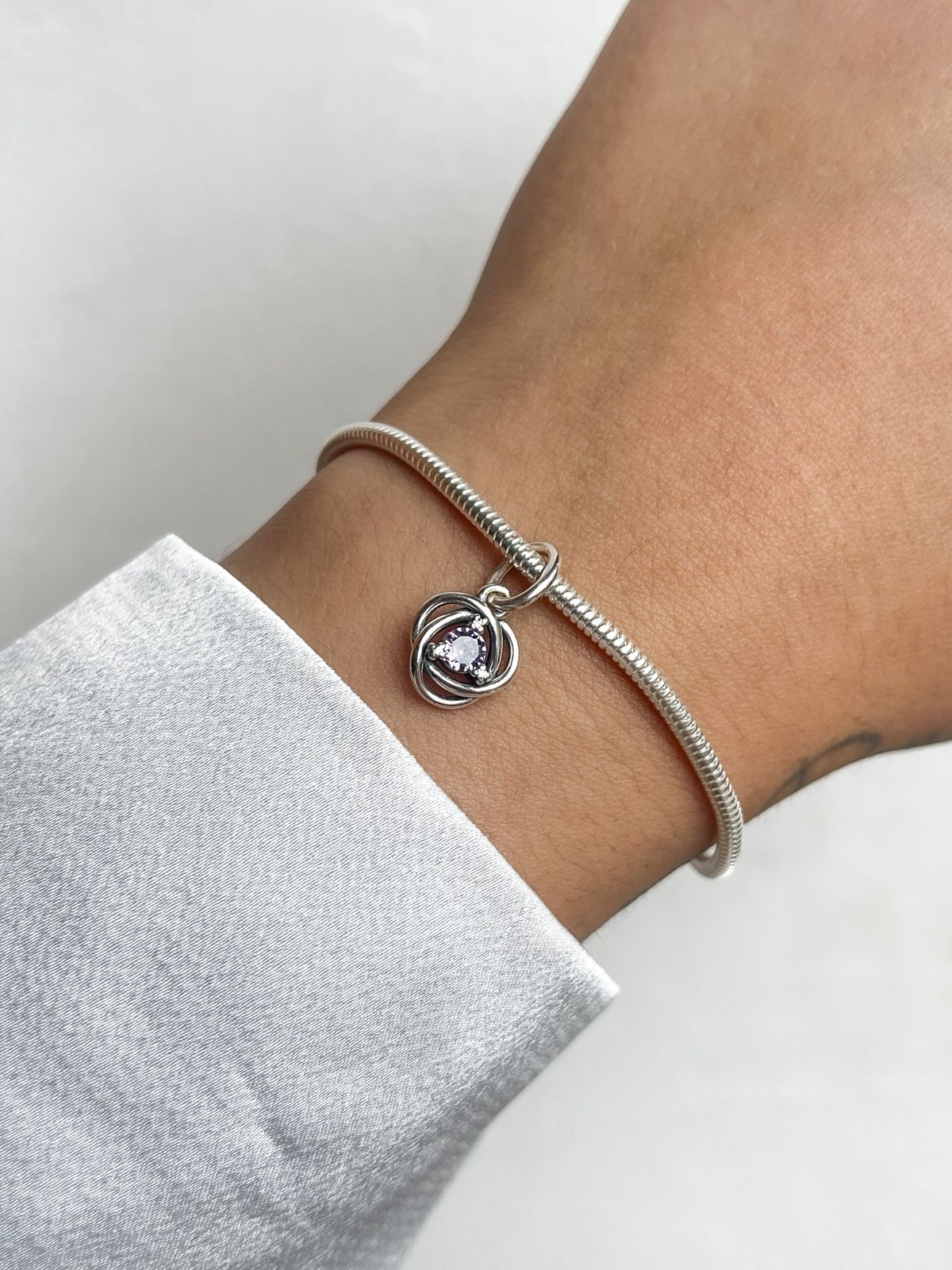 WhatsApp Image 2025-11-15 at 11.29.38 (1) Berloque Aurora Lilás - Imagem 1