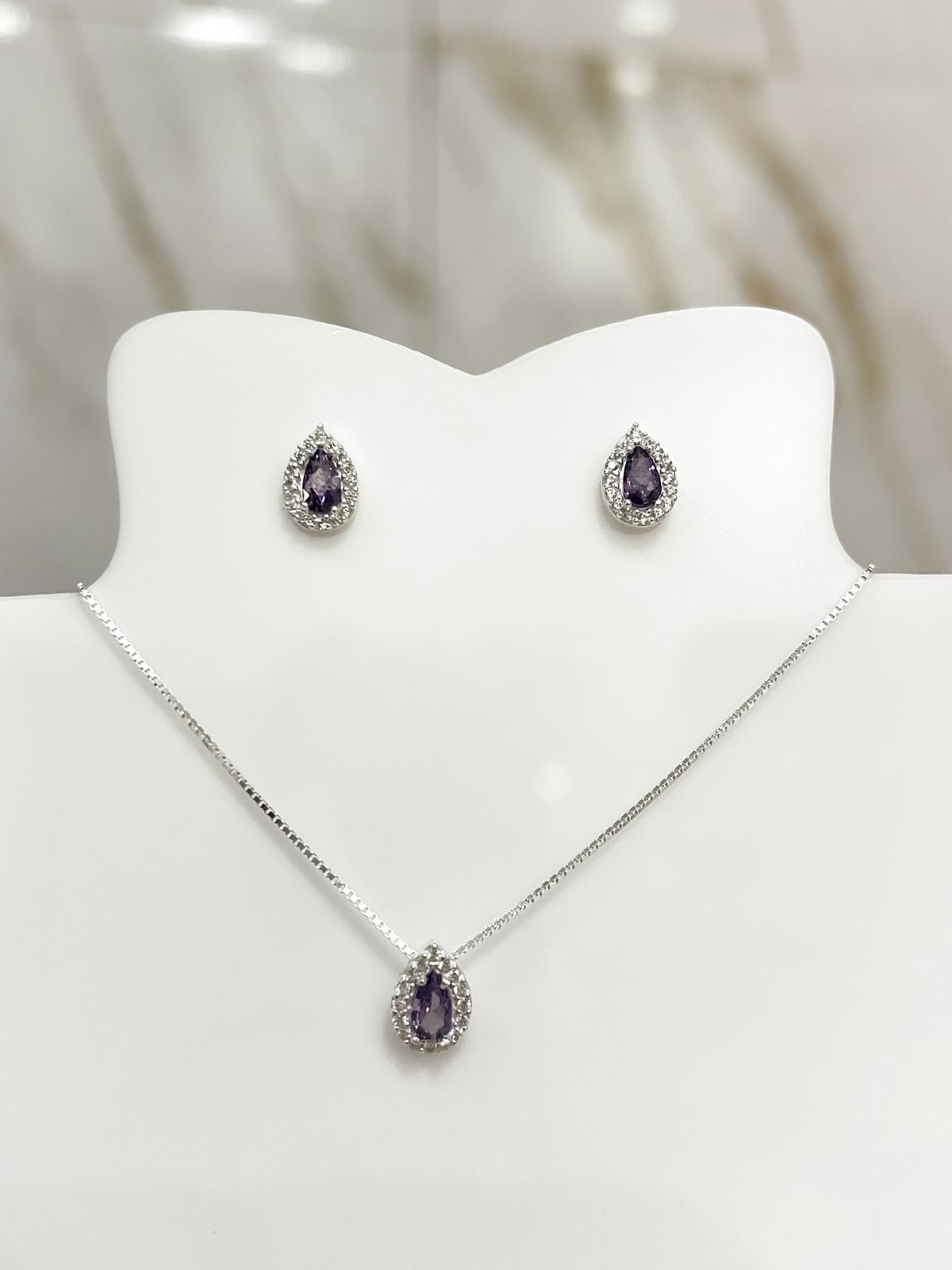 WhatsApp Image 2025-11-29 at 16.19.55 (3) Conj. Gota Roxo - Imagem 1