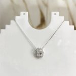 Colar Oval Cravejado