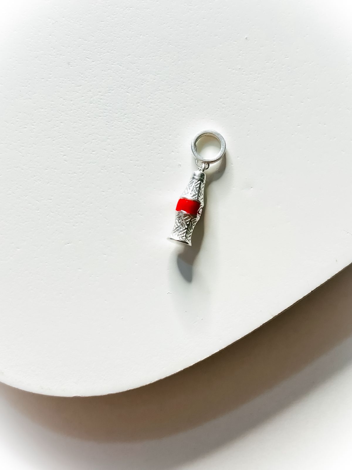 WhatsApp Image 2026-01-27 at 17.27.19 (1) Berloque Coca Cola - Imagem 1