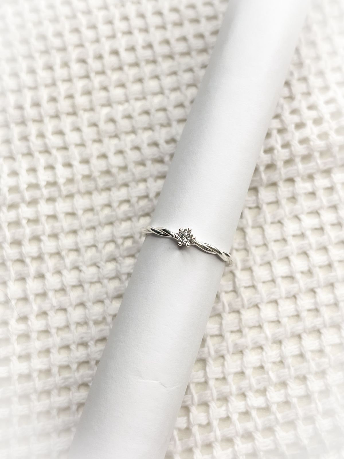 WhatsApp Image 2026-03-20 at 14.29.51 (2) Anel Solitário Torcido - Imagem 1